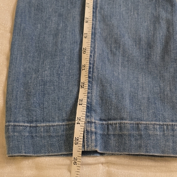 PAIGE NELLIE Denim Blue Wide Leg Jeans EUC - Picture 13 of 16